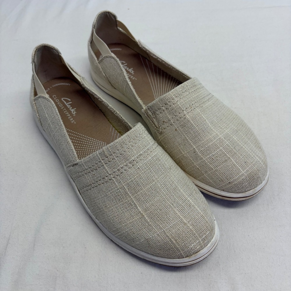 Clarks Cloudsteppers Step Glow Slip On Shoes Womens 9.5 Beige Linen Comfort